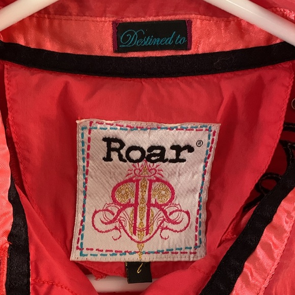 Roar Vintage Ellie faded red long sleeve western shirt with black braid trim - Picture 8 of 11